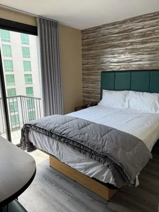 Superior Queen Room at Skylux Hotel Long Island City